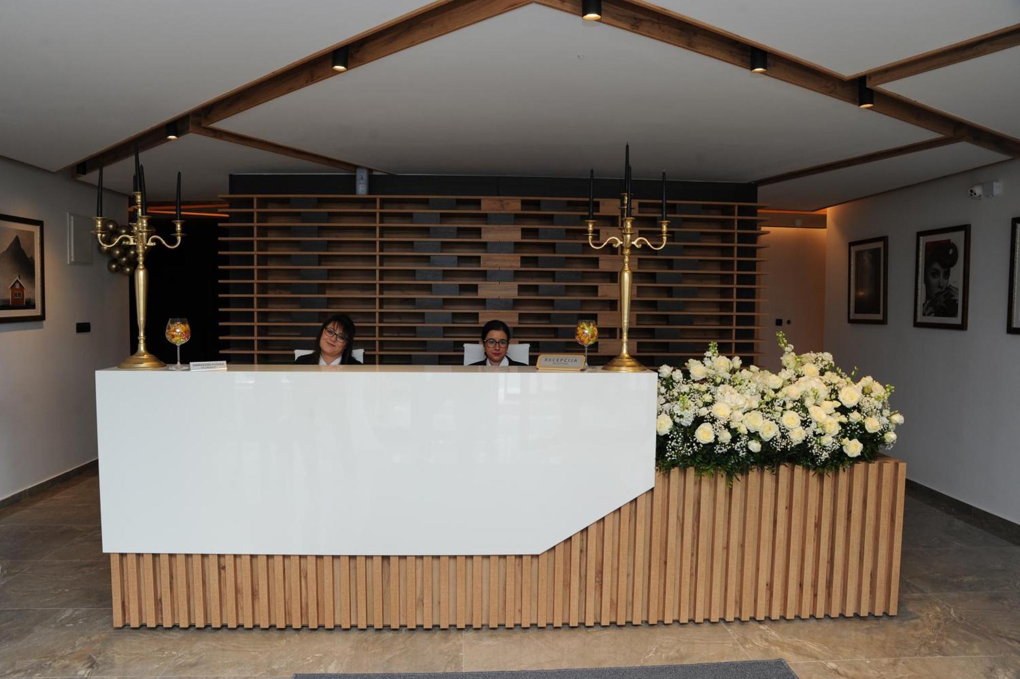 Hotel Djina - Κοπαόνικ Εξωτερικό φωτογραφία
